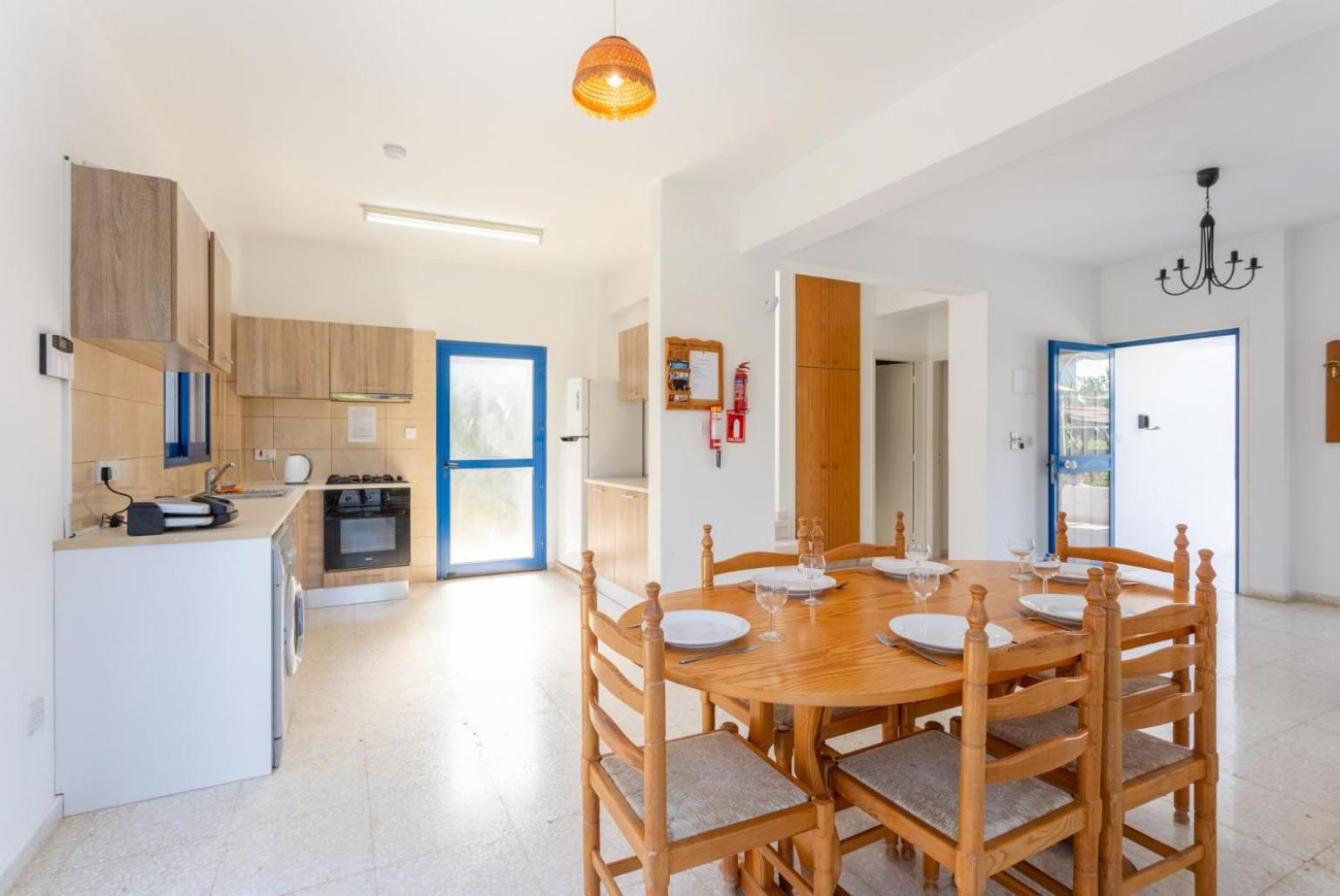 Villa Charoula Pente Paphos Exterior photo