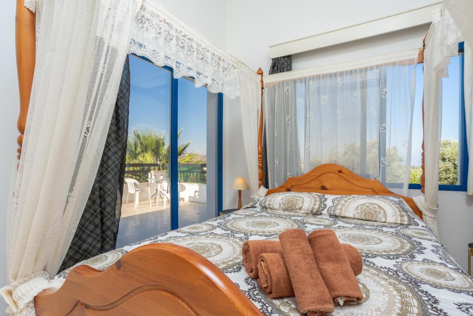 Villa Charoula Pente Paphos Exterior photo