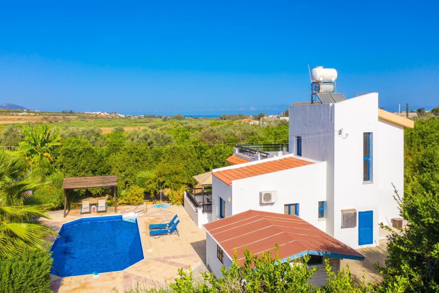 Villa Charoula Pente Paphos Exterior photo